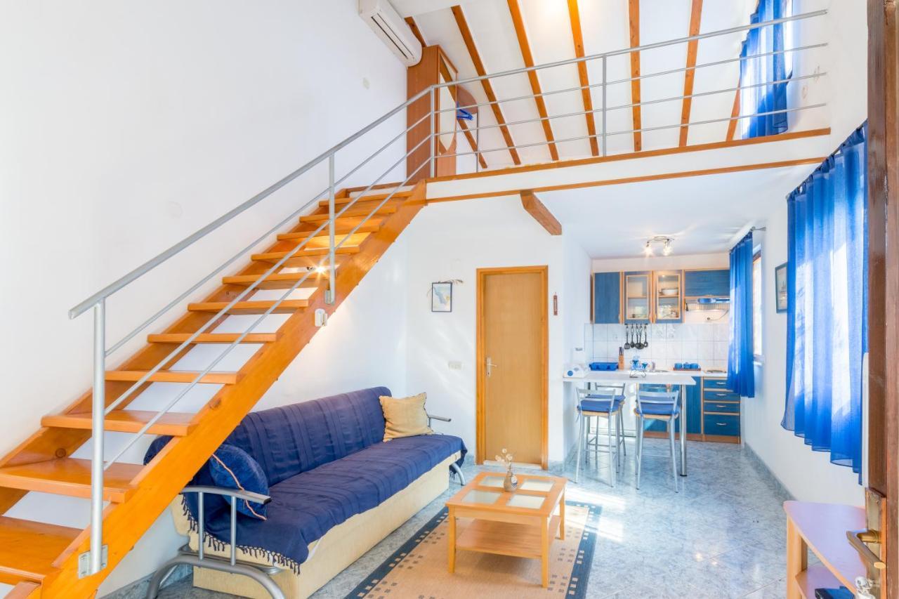 Vacation House Milka Milna  Eksteriør bilde